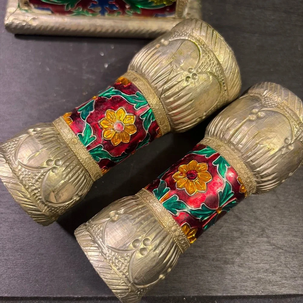 N/A vintage enameled